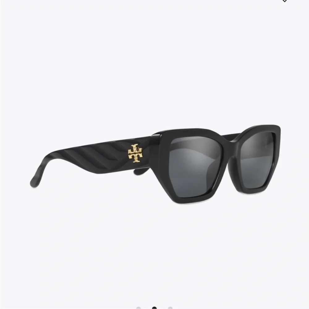 Tory Burch Kira Oversized Geometric Quilted Sunglasses -Black $188